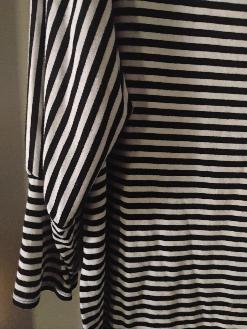 Everly Drive Black White Striped Boatneck Top 3/4 Sleeve Button Shoulder L - Picture 4 of 11